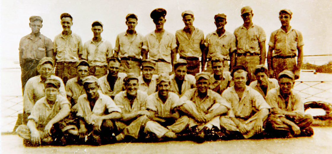 WW-II-Crew-Photos-group-in-Subic-Bay